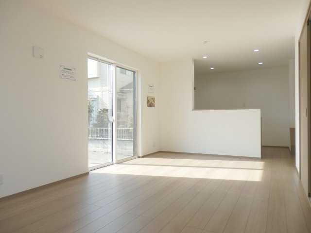 川越市中台２丁目 A号棟の居間・リビング