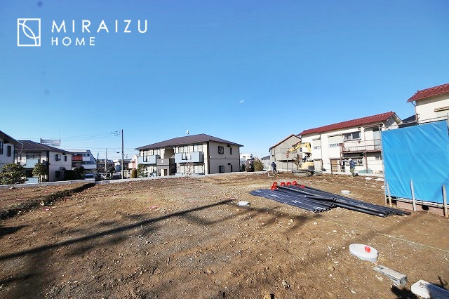 【前面道路含む現地写真】 | 贅沢な暮らしにぴったり設備が魅力♪家事導線の良い水回りで毎日綺麗家事もラクラク♪早朝、夜間問わず現地見学＆周辺環境ご案内致します♪
