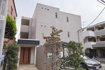 【外観】 | メゾン・プリムヴェール | 鉄筋コンクリート造のがっちりとした建物。