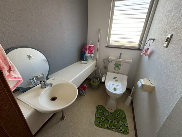 －三丁目不動産-　小川町東小川6丁目　中古戸建のトイレ