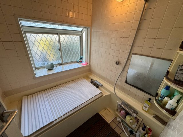 －三丁目不動産-　小川町東小川6丁目　中古戸建の浴室