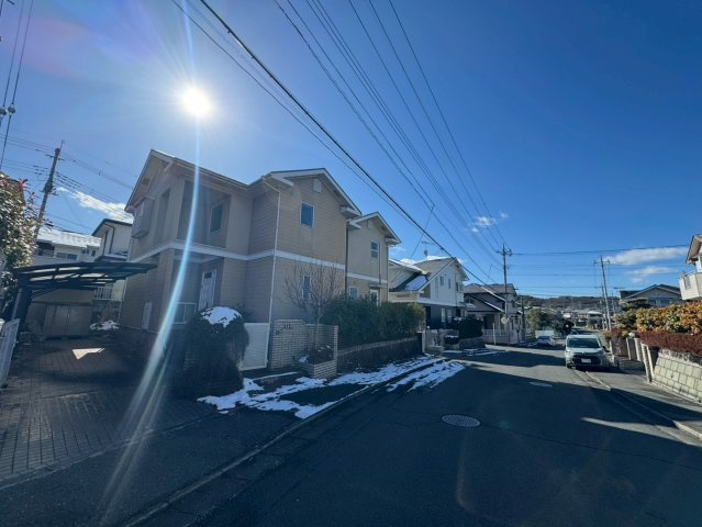 -三丁目不動産-　小川町東小川6丁目　中古戸建の前面道路含む現地写真