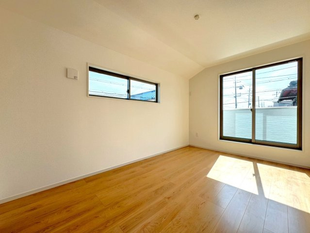 ◆家事動線良好な４ＬＤＫ◆全居室２面採光で陽当たり通風良好◆収納充実◆山科区川田西浦町１期の洋室|洋室