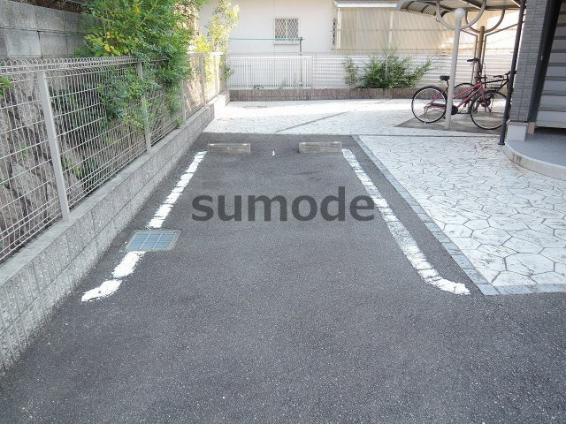 フレグラントオリーブの駐車場