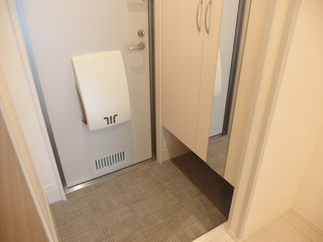 ウッドインの玄関