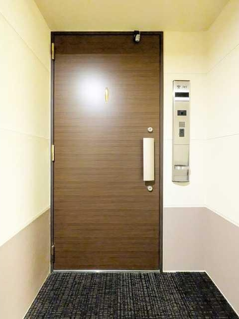 レジデンス渋谷富ヶ谷（ResidenceShibuyaTomigaya）の玄関