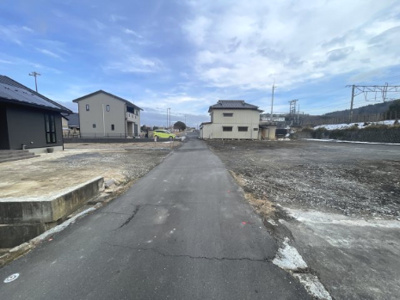 【前面道路含む現地写真】 | 桜川市犬田107坪売地