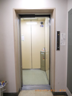 【その他共用部分】 | 勿論エレベーターが備え付けられています。