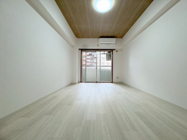 アーデン新大阪の寝室