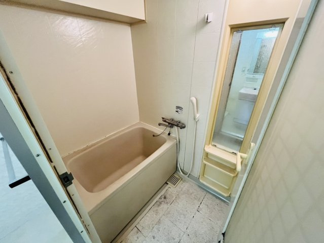 シャトー明石の浴室