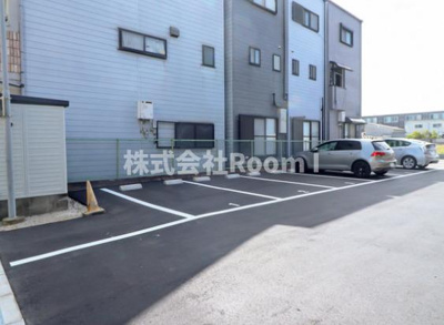【駐車場】 | ヘーベルスパークⅡ | 駐車場があるので、車を買う予定の方も安心です