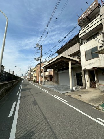 【前面道路含む現地写真】の画像
