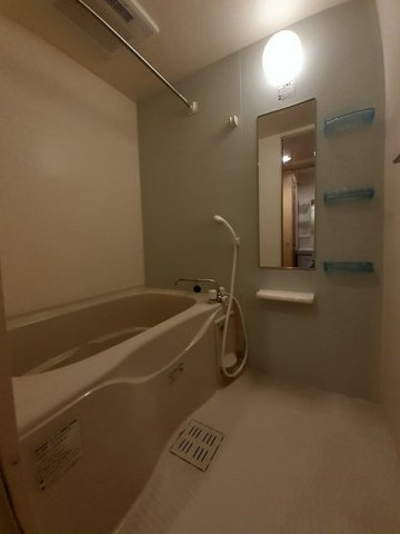 アーバングレイスの浴室