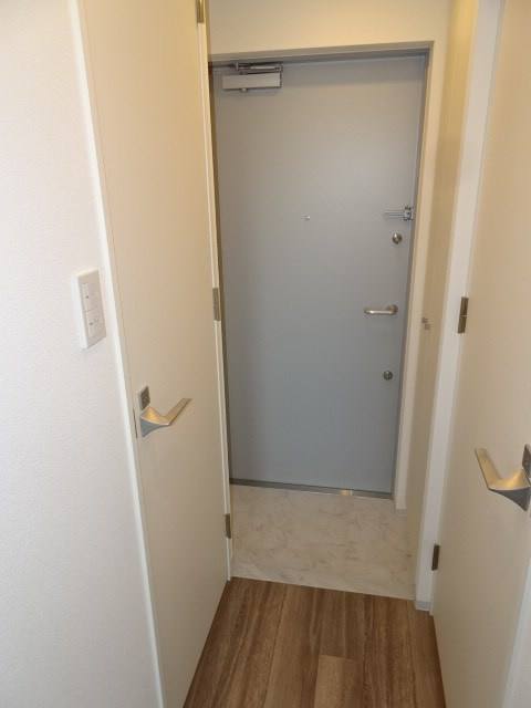 新品家具付きマンション中央2(KaGood東京)の玄関