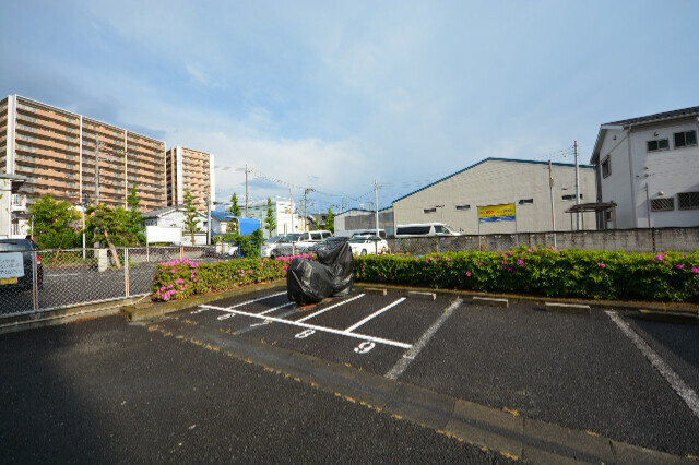 【駐車場】