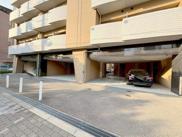 SEST新大阪の駐車場