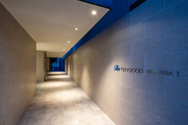 THE TEN GOOD 祖原Ⅰのエントランス|落ち着いたエントランスです