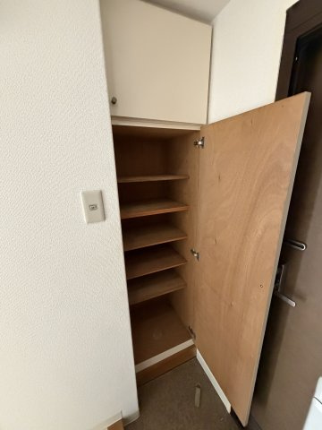 石原ビルの収納