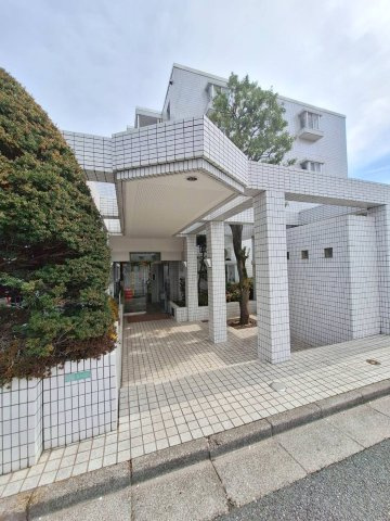 パールマンションオザキIIのエントランス