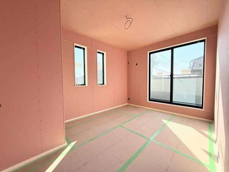 練馬区南大泉5丁目　土地42帖超　省エネ大型住宅　限定1棟の居間・リビング