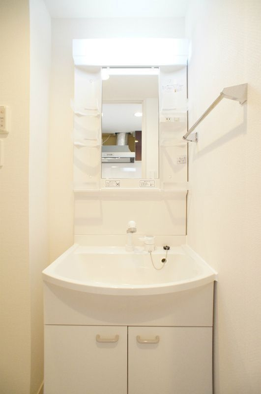 リブリ・クレール浦和の洗面所|別部屋参考写真となります