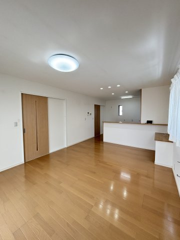 【居間・リビング】 | 南区城南町舞原