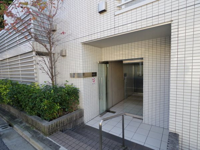 【エントランス】 | ブライズ新宿中井