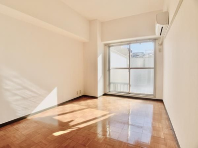 【洋室】 | スカイプラザＩＩＩ