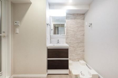 【洗面所】 | ドゥーエ新富町