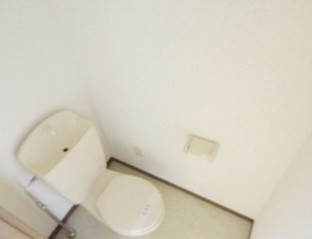 アンプルール フェール Surieのトイレ|※別部屋同建物