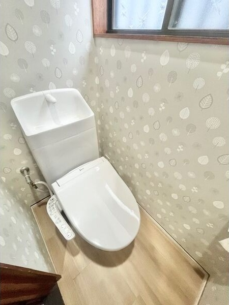 若杉町貸家のトイレ