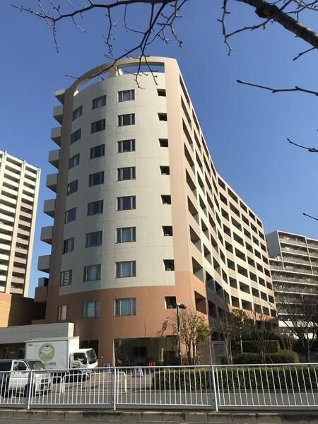 ロイヤルパークスシーサー南千住の外観