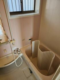 池田中町　中古一戸建ての浴室|ユニットバス
■物件内覧・資金計画相談・住宅ローン相談、リフォーム相談、お問合せ受付中■
※当日・翌日のご内覧、ご相談はお電話でのお問合せがスムーズです！