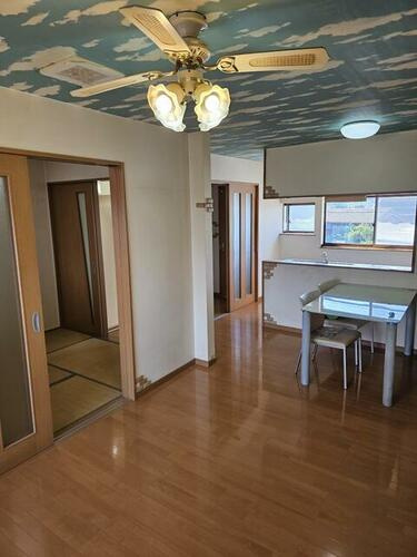 池田中町　中古一戸建ての居間・リビング|２階LDK
■物件内覧・資金計画相談・住宅ローン相談、リフォーム相談、お問合せ受付中■
※当日・翌日のご内覧、ご相談はお電話でのお問合せがスムーズです！