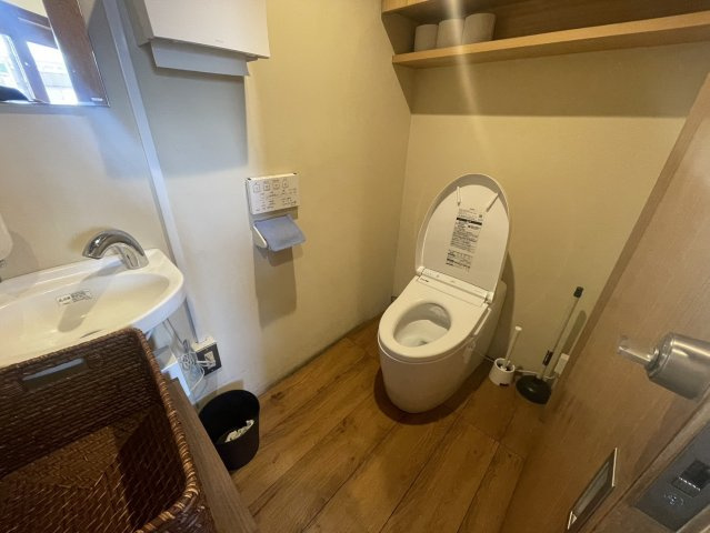 【トイレ】 | 新羽駅徒歩2分 NKビル１階 15.69坪 イタリアンレストラン居抜き