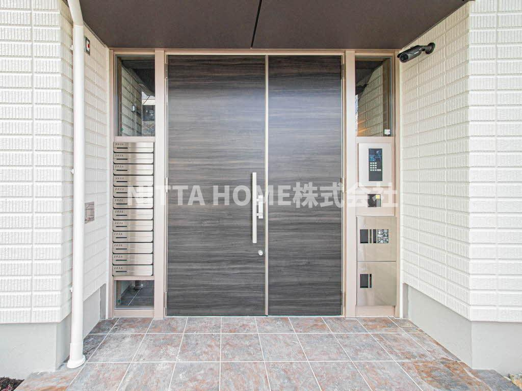シャーメゾン　プレミアＡ・Ｂのエントランス|宅配ボックス設置済み◎