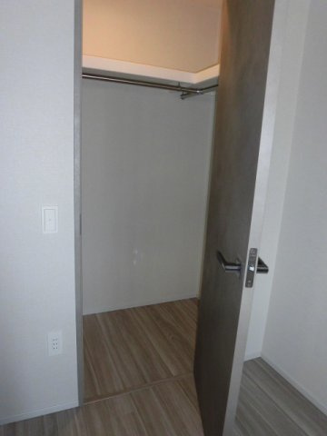 大阪市中央区瓦屋町２丁目の賃貸マンションの収納