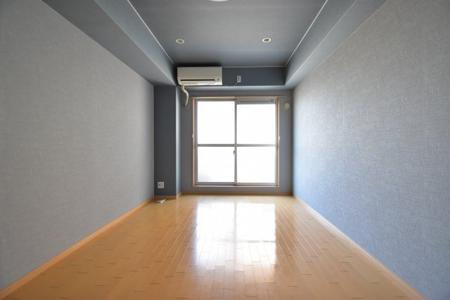 ブレスコート堺市駅前の洋室