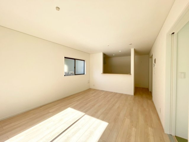 長野市若槻団地第１５の居間・リビング|１号棟