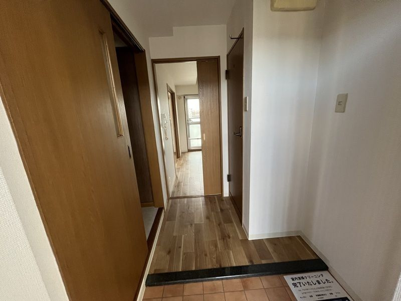 ミモザの館の玄関