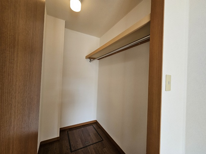 シティベルＩＹＯＤＡ　Ａ棟の収納