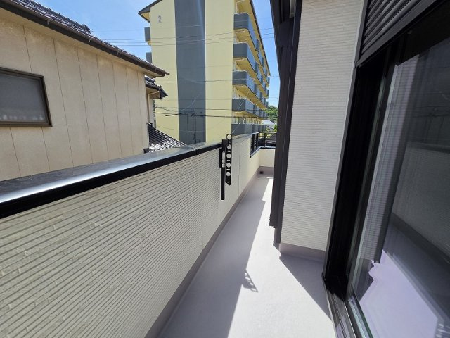 小牧市小牧１丁目　新築戸建のバルコニー