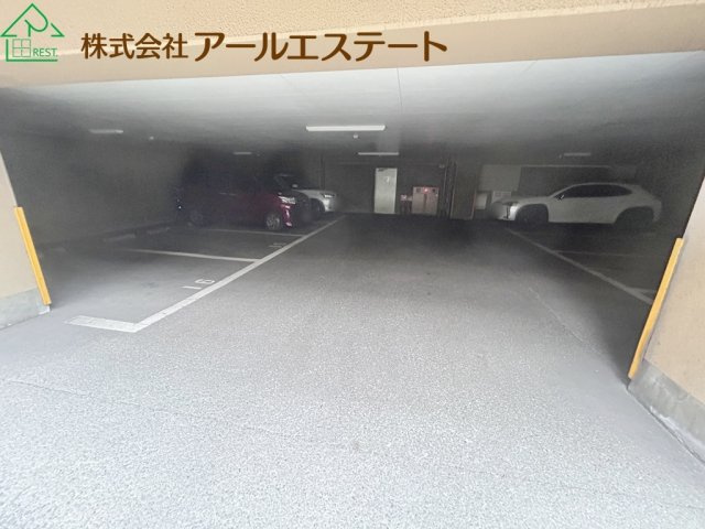 セントラルメゾン夢前川　　山陽電鉄「夢前川」徒歩5分の駐車場