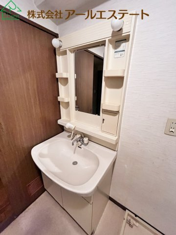 セントラルメゾン夢前川　　山陽電鉄「夢前川」徒歩5分の独立洗面台