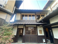 岡崎円勝寺町京町家３棟の外観