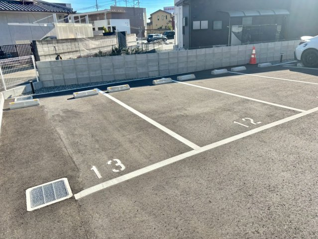 シェリル加古川の駐車場
