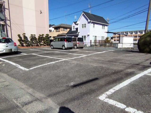 マンションＴＵの駐車場