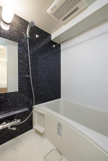 ライズ代々木Ⅲの浴室|■浴室暖房乾燥機能■追焚機能バス