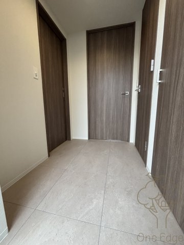 アーバングランデ新大阪の玄関