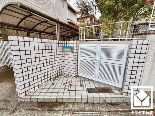 京田辺市花住坂３丁目の外観